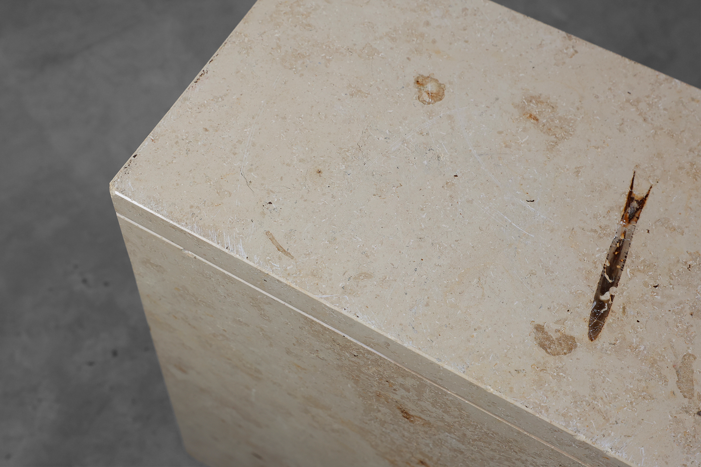 Mid-Century Italian Travertine Console, 1980sthumbnail